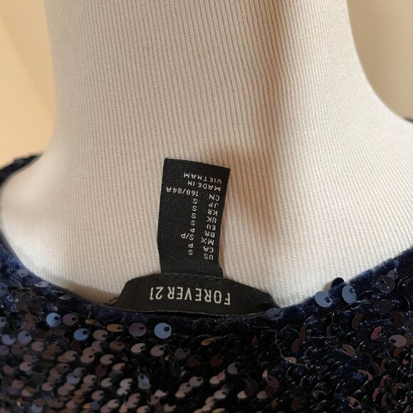 NYE - Blue Sequin Crop Top - Picture 4 of 4